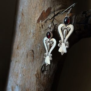 KōhyuFolk Sterling Silver Garnet Earrings